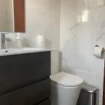 Spacious House In With Private Patio & Bbq Holiday home