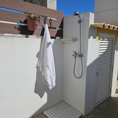 Spacious House In With Private Patio & Bbq *